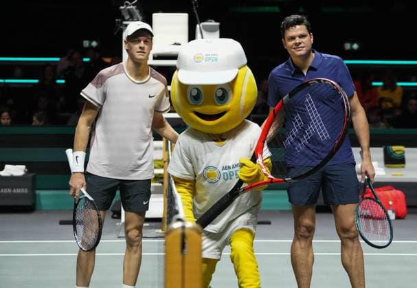 ABN Amro Open - Rotterdam Milos Raonic of Canada and Jannik Sinner of Italy uring the ABN Amro Open 2024, ATP, Tennis Herren 500 tennis tournament on February 16, 2024 in Rotterdam, Netherlands - Photo Laurent Lairys ABACAPRESS.COM Rotterdam Netherlands  Copyright: xLairysxLaurent ABACAx
