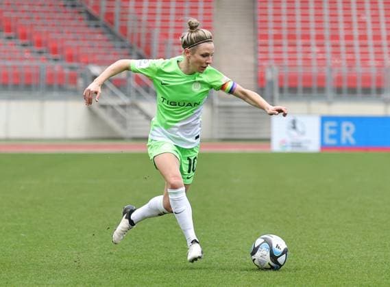 17.02.2024 - Fussball - Saison 2023 2024 - 1. Frauen - Fussball - Bundesliga - 14. Spieltag: 1. FC Nürnberg FCN ( Club ) - VfL Wolfsburg - Sportfoto Zink DaMa - xdaxmax - Svenja Huth (10, VfL Wolfsburg ) - Freisteller Einzelbild