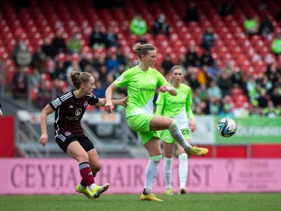 Alexandra Popp (VfL Wolfsburg, 11) am Ball, GER, FC Nuernberg vs VfL Wolfsburg, Fussball Google Pixel Frauen Bundesliga, 14. Spieltag, Saison 2023 2024, 17.02.2024 DFB regulations prohibit any use of photographs as image sequences and or quasi-video GER, FC Nuernberg vs VfL Wolfsburg, Fussball Google Pixel Frauen Bundesliga, 14. Spieltag, Saison 2023 2024, 17.02.2024 Nuernberg Copyright: xEibner-Pressefoto Memmlerx EP_MMR