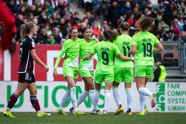 Sveindis Jane Jonsdottir (VfL Wolfsburg, 23), Jule Brand (VfL Wolfsburg, 29), Ewa Pajor (VfL Wolfsburg, 09), Alexandra Popp (VfL Wolfsburg, 11), Fenna Kalma (VfL Wolfsburg, 19) jubeln ueber das Tor zum 1:7, GER, FC Nuernberg vs VfL Wolfsburg, Fussball Google Pixel Frauen Bundesliga, 14. Spieltag, Saison 2023 2024, 17.02.2024 DFB regulations prohibit any use of photographs as image sequences and or quasi-video GER, FC Nuernberg vs VfL Wolfsburg, Fussball Google Pixel Frauen Bundesliga, 14. Spieltag, Saison 2023 2024, 17.02.2024 Nuernberg Copyright: xEibner-Pressefoto Memmlerx EP_MMR