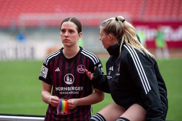 Lara Schmidt (FC Nuernberg, 27), Selma Magnusdottir (FC Nuernberg, 37) ist enttaeuscht ueber die Niederlage, GER, FC Nuernberg vs VfL Wolfsburg, Fussball Google Pixel Frauen Bundesliga, 14. Spieltag, Saison 2023 2024, 17.02.2024 DFB regulations prohibit any use of photographs as image sequences and or quasi-video GER, FC Nuernberg vs VfL Wolfsburg, Fussball Google Pixel Frauen Bundesliga, 14. Spieltag, Saison 2023 2024, 17.02.2024 Nuernberg Copyright: xEibner-Pressefoto Memmlerx EP_MMR