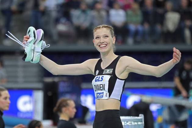 Bilder des Jahres 2024, Sport 02 Feburar Sport Themen der Woche KW07 Sport Bilder des Tages Deutsche Leichtathletik-Hallenmeisterschaften; Leipzig, 17.02.2024 Imke Onnen (252, Hannover 96), Hochsprung. 71. Leichtathletik Hallen-DM am 17. 18.02.2024 in der Quarterback Immobilien Arena Leipzig. *** German Indoor Athletics Championships Leipzig, 17 02 2024 Imke Onnen 252, Hannover 96 , High Jump 71 Indoor Athletics Championships on 17 18 02 2024 in the Quarterback Immobilien Arena Leipzig Copyright: xBEAUTIFULxSPORTS JanxKaeferx