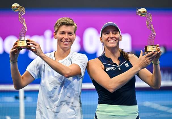 Qatar TotalEnergies Open - Final Demi Schuurs from the Netherlands and Luisa Stefani of Brazil are posing with their trophy after winning the doubles final match against Caroline Dolehide and Desirae Krawczyk of the US at the WTA, Tennis Damen 1000-Qatar TotalEnergies Open tennis tournament at the Khalifa International Tennis Complex in Doha, Qatar, on February 17, 2024. DOHA Qatar  Copyright: xNoushadxThekkayilx originalFilename:varittyakkal-qatartot240217_npDBG.jpg