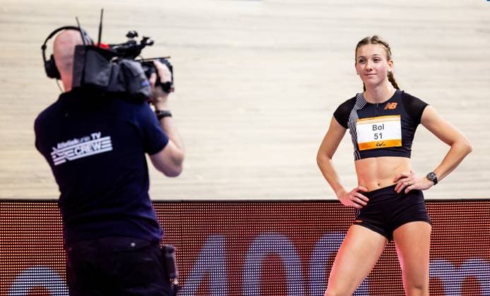 Sport Themen der Woche KW07 Sport Bilder des Tages APELDOORN - Femke Bol in action during the 400 meter series during the first day of the Dutch indoor athletics championships. ANP IRIS VAN DEN BROEK xVIxANPxSportx xxANPxIVx 491342086 originalFilename: 491342086.jpg