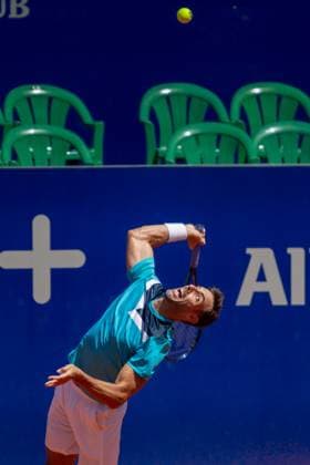 ATP, Tennis Herren 250 - IEB+ ARGENTINA OPEN Marcel Granollers (ESP) saca durante el partido de dobles por la semifinal del IEB+ Argentina Open jugado entre Marcel Granollers (ESP) y Horacio Zeballos (ARG) vs Marcelo Melo (BRA) Matwe Middelkoop (NED) en el Estadio Guillermo Vilas del Lawn Tenis Club de la Ciudad Autonoma de Buenos Aires, Argentina. February 17, 2024. Ciudad Autonoma de Buenos Aires Argentina Copyright: xSantiagoxGomezxRocax
