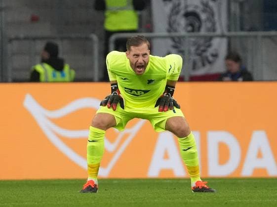 Sport Bilder des Tages GER, 1.FBL, TSG 1899 Hoffenheim vs 1.FC Union Berlin 17.02.2024, PreZero-Arena, Sinsheim, GER, 1.FBL, TSG 1899 Hoffenheim vs 1.FC Union Berlin , DFL regulations prohibit any use of photographs as image sequences and or quasi-video. im Bild Torwart Oliver Baumann (Hoffenheim) *** GER, 1 FBL, TSG 1899 Hoffenheim vs 1 FC Union Berlin 17 02 2024, PreZero Arena, Sinsheim, GER, 1 FBL, TSG 1899 Hoffenheim vs 1 FC Union Berlin , DFL regulations prohibit any use of photographs as image sequences and or quasi video in picture Goalkeeper Oliver Baumann Hoffenheim nordphotoxGmbHx xBratic nph00250
