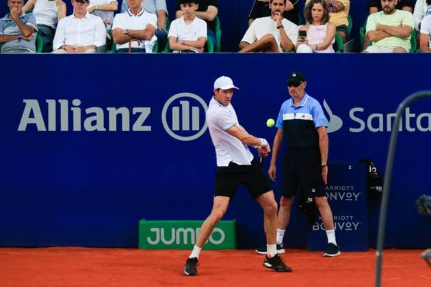 ATP, Tennis Herren 250 - IEB+ ARGENTINA OPEN Nicolas Jarry (CHI) pega de reves durante el partido de semifinal del IEB+ Argentina Open jugado entre Carlos Alcaraz (ESP) vs Nicolas Jarry (CHI) en el Estadio Guillermo Vilas del Lawn Tenis Club de la Ciudad Autonoma de Buenos Aires, Argentina. February 17, 2024. Ciudad Autonoma de Buenos Aires Lawn Tenis Club Argentina Copyright: xSantiagoxGomezxRocax
