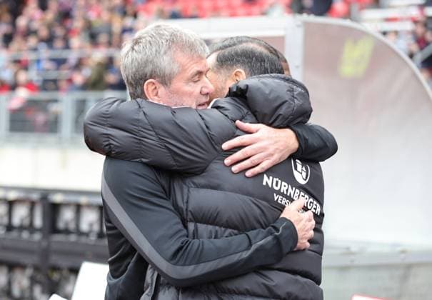 18.02.2024 - Fussball - Saison 2023 2024 - 2. Fussball - Bundesliga - 22. Spieltag: 1. FC Nürnberg FCN ( Club ) - 1. FC Kaiserslautern FCK ( Roten Teufel ) - Sportfoto Zink DaMa - xdaxmax - DFL regulations prohibit any use of photographs as image sequences and or quasi-video - only for editorial use - Friedhelm Funkel (Trainer 1. FC Kaiserslautern FCK ) Cristian Fiel ( Trainer 1. FC Nürnberg FCN ) klatschen ab