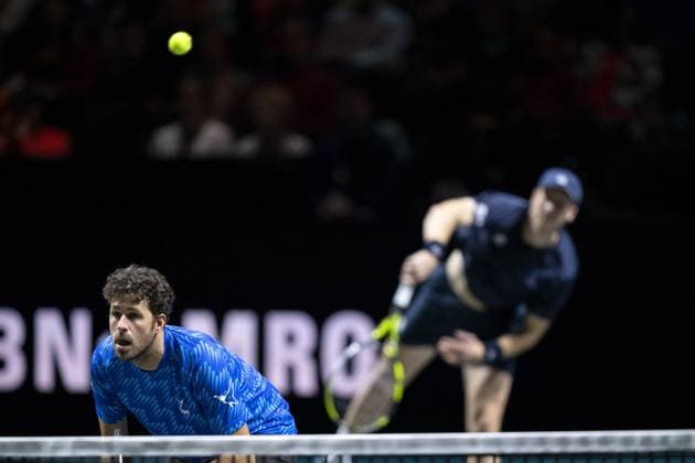 ROTTERDAM - Robin Haase and Botic van de Zandschulp in action against Wesley Koolhof (NED) and Nikola Mektic (CRO) on the last day of the ABN AMRO Open tennis tournament in Ahoy. ANP SANDER KONING ABN AMRO Open 2024 xVIxANPxSportx xxANPxIVx 491424967 originalFilename: 491424967.jpg