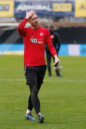 Lennart Grill (VFL Osnabrueck), SV Elversberg vs VFL Osnabrueck, Fussball, 2. Bundesliga, 20. Spieltag, Saison 2023 2024, 18.02.2024 SV Elversberg vs VFL Osnabrueck, Fussball, 2. Bundesliga, 20. Spieltag, Saison 2023 2024, 18.02.2024 Elversberg