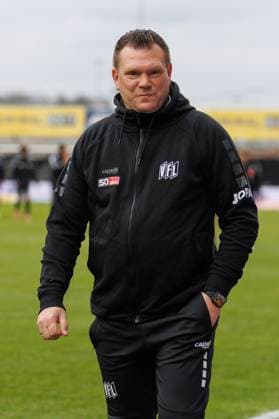 Uwe Koschinat (Trainer VFL Osnabrueck), SV Elversberg vs VFL Osnabrueck, Fussball, 2. Bundesliga, 20. Spieltag, Saison 2023 2024, 18.02.2024 SV Elversberg vs VFL Osnabrueck, Fussball, 2. Bundesliga, 20. Spieltag, Saison 2023 2024, 18.02.2024 Elversberg