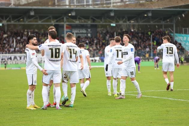 18.02.2024, Fussball, Herren, 2.Bundesliga , 22. Spieltag, Saison 2023 2024, SV 07 Elversberg - VfL Osnabrück, Torjubel zum 1:0, Torschütze: Manuel Feil (SV 07 Elversberg) Elversberg Ursapharm-Arena an der Kaiserlinde Saarland Deutschland (DE)