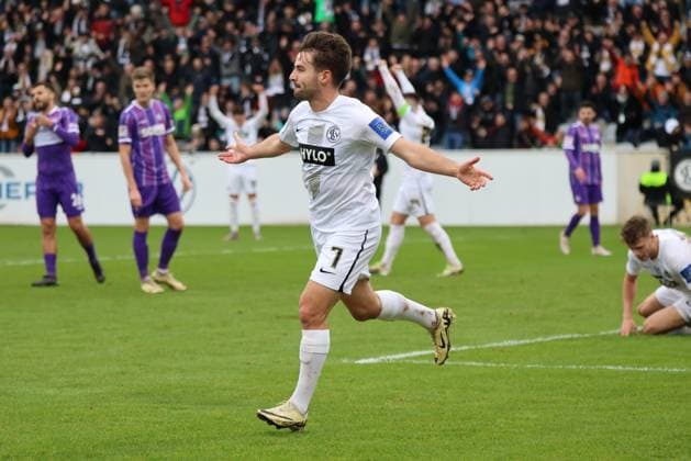 18.02.2024, Fussball, Herren, 2.Bundesliga , 22. Spieltag, Saison 2023 2024, SV 07 Elversberg - VfL Osnabrück, Torjubel zum 1:0, Torschütze: Manuel Feil (SV 07 Elversberg) Elversberg Ursapharm-Arena an der Kaiserlinde Saarland Deutschland (DE)