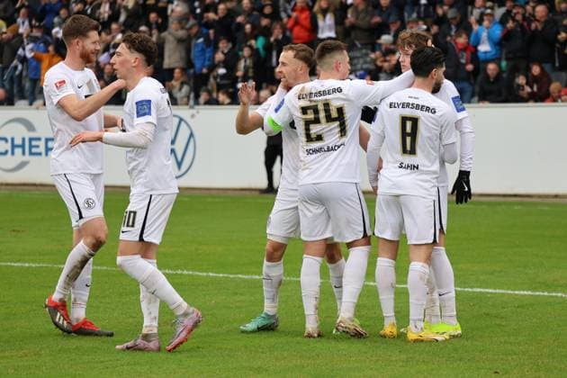18.02.2024, Fussball, Herren, 2.Bundesliga , 22. Spieltag, Saison 2023 2024, SV 07 Elversberg - VfL Osnabrück, Torjubel zum 3:0, Torschütze: Paul Wanner (SV 07 Elversberg) Elversberg Ursapharm-Arena an der Kaiserlinde Saarland Deutschland (DE)