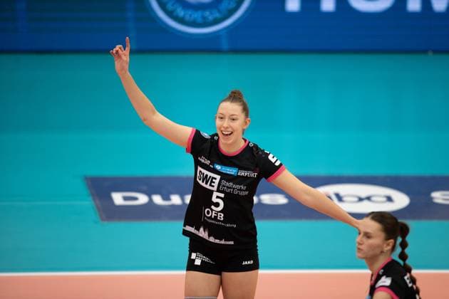 2. Volleyball Bundesliga Frauen Pro: Schwarz-Weiss Erfurt vs.VCO Dresden; 18.02.2024 Isabella Noble ( 5; Schwarz-Weiss Erfurt) 2. Bundesliga Frauen Pro: Schwarz-Weiss Erfurt vs. VCO Dresden; Riethsporthalle Erfurt; 18.02.2024 Copyright: xBEAUTIFULxSPORTS Duehringx