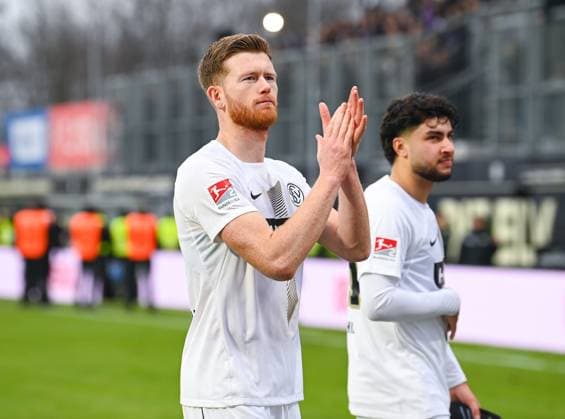 Germany, Spiesen-Elversberg, 18.02.2024, Ursapharm-Arena at Kaiserlinde, SV Elversberg vs VfL Osnabrueck - 2. Bundesliga, Florian Le Joncour (SV Elversberg) gestures and thanks to the fans Spiesen-Elversberg Ursapharm-Arena at Kaiserlinde Saarland Germany