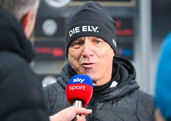 Germany, Spiesen-Elversberg, 18.02.2024, Ursapharm-Arena at Kaiserlinde, SV Elversberg vs VfL Osnabrueck - 2. Bundesliga, Trainer Horst Steffen (SV Elversberg) speaks during an interview Spiesen-Elversberg Ursapharm-Arena at Kaiserlinde Saarland Germany
