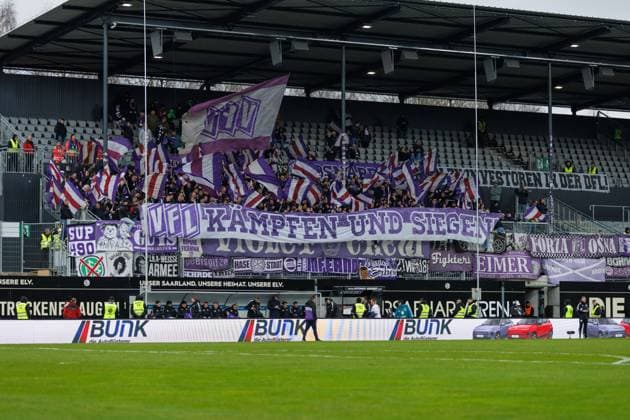 Fanblock Osnabrueck, SV Elversberg vs VFL Osnabrueck, Fussball, 2. Bundesliga, 20. Spieltag, Saison 2023 2024, 18.02.2024 SV Elversberg vs VFL Osnabrueck, Fussball, 2. Bundesliga, 20. Spieltag, Saison 2023 2024, 18.02.2024 Elversberg