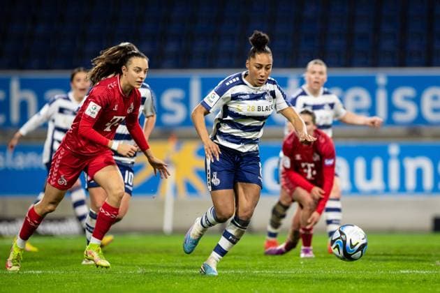 Google Pixel Frauen-Bundesliga 14. Spieltag: MSV Duisburg - 1. FC Köln; 18.02.2024 Natalia Padilla-Bidas (1. FC Köln, 22), Fürst Vanessa (MSV Duisburg, 8) Google Pixel Frauen-Bundesliga 14. Spieltag: MSV Duisburg - 1. FC Köln; Schauinsland-Reisen-Arena; Duisburg; 18.02.2024 DFB DFL REGULATIONS PROHIBIT ANY USE OF PHOTOGRAPHS AS IMAGE SEQUENCES AND OR QUASI-VIDEO Copyright: xBEAUTIFULxSPORTS Buriakovx
