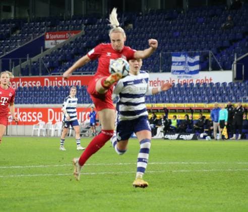 18.02.2024, xgrfx, Fussball 1.Bundesliga Damen, MSV Duisburg Damen - 1.FC Köln Damen emspor, v.l. Sharon Beck (1.FC Köln) (DFL DFB REGULATIONS PROHIBIT ANY USE OF PHOTOGRAPHS as IMAGE SEQUENCES and or QUASI-VIDEO) Duisburg