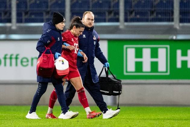 Google Pixel Frauen-Bundesliga 14. Spieltag: MSV Duisburg - 1. FC Köln; 18.02.2024 Manjou Wilde (1. FC Köln, 7) mit der Verletzung. Google Pixel Frauen-Bundesliga 14. Spieltag: MSV Duisburg - 1. FC Köln; Schauinsland-Reisen-Arena; Duisburg; 18.02.2024 DFB DFL REGULATIONS PROHIBIT ANY USE OF PHOTOGRAPHS AS IMAGE SEQUENCES AND OR QUASI-VIDEO Copyright: xBEAUTIFULxSPORTS Buriakovx