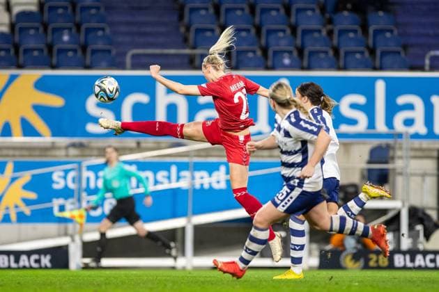 Google Pixel Frauen-Bundesliga 14. Spieltag: MSV Duisburg - 1. FC Köln; 18.02.2024 Meike Messmer (1. FC Köln, 20) Google Pixel Frauen-Bundesliga 14. Spieltag: MSV Duisburg - 1. FC Köln; Schauinsland-Reisen-Arena; Duisburg; 18.02.2024 DFB DFL REGULATIONS PROHIBIT ANY USE OF PHOTOGRAPHS AS IMAGE SEQUENCES AND OR QUASI-VIDEO Copyright: xBEAUTIFULxSPORTS Buriakovx