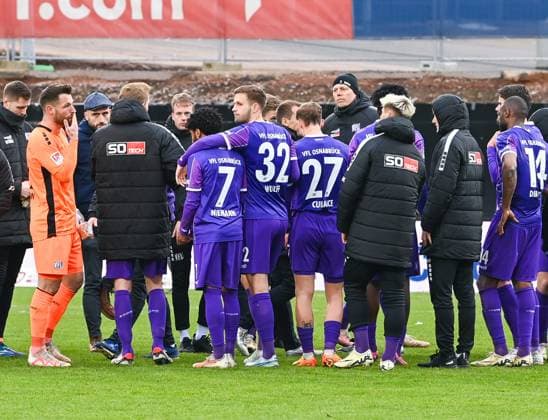 Germany, Spiesen-Elversberg, 18.02.2024, Ursapharm-Arena at Kaiserlinde, SV Elversberg vs VfL Osnabrueck - 2. Bundesliga, . team circle of VfL Osnabrueck after the game Spiesen-Elversberg Ursapharm-Arena at Kaiserlinde Saarland Germany