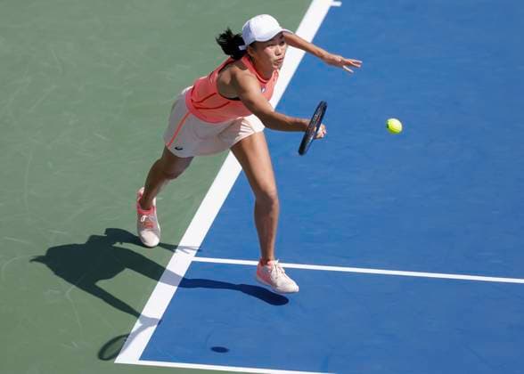Shuai Zhang (CHN), Dubai Duty Free Tennis Championships, Dubai, U.A.E. Tennis - Dubai Tennis Championships - WTA, Tennis Damen - Dubai Duty Free Tennis Stadium - Dubai - - United Arab Emirates - 19 February 2024. Copyright: xJuergenxHasenkopfx