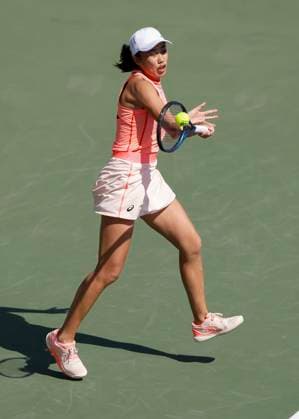 Shuai Zhang (CHN), Dubai Duty Free Tennis Championships, Dubai, U.A.E. Tennis - Dubai Tennis Championships - WTA, Tennis Damen - Dubai Duty Free Tennis Stadium - Dubai - - United Arab Emirates - 19 February 2024. Copyright: xJuergenxHasenkopfx