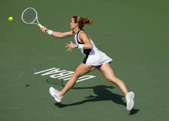 Maria Sakkari, Dubai Duty Free Tennis Championships, Dubai, U.A.E. Tennis - Dubai Tennis Championships 2024 - WTA, Tennis Damen - Dubai Duty Free Tennis Stadium - Dubai - - United Arab Emirates - 20 February 2024. Copyright: xJuergenxHasenkopfx