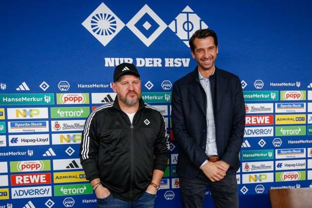 der neue Trainer Steffen Baumgart Sportdirektor Jonas Boldt ( HSV ) Deutschland , Hamburg , Volksparkstadion , Fussball , Bundesliga , 2. Fussball Bundesliga , Hamburger SV Pressekonferenz