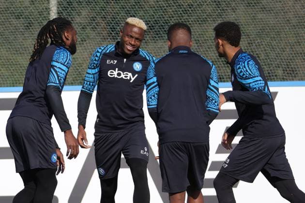 20 febbraio 2024 Castelvolturno, Italia - Ssc Napoli Konami Training Center - UEFA Champion League allenamento Napoli Nella foto: Victor Osimhen (SSC Napoli); February 20, 2024 Castelvolturno, Italy - Ssc Napoli Konami Training Center - UEFA Champion League Napoli training In the picture:Victor Osimhen (SSC Napoli);  Copyright: xAlessandroxGarofalox-xLaPressex