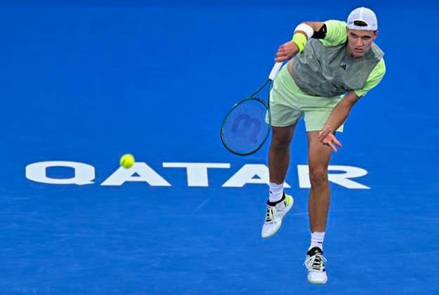 ATP, Tennis Herren Qatar Exxonmobil Open Tennis Tournament 2024 Jakub Mensik of the Czech Republic is playing against Alejandro Davidovich Fokina of Spain in his round of 32 singles match at the ATP Qatar ExxonMobil Open tennis tournament at the Khalifa International Tennis Complex in Doha, Qatar, on February 20, 2024. DOHA Qatar  Copyright: xNoushadxThekkayilx originalFilename:varittyakkal-atpqatar240220_npLcV.jpg