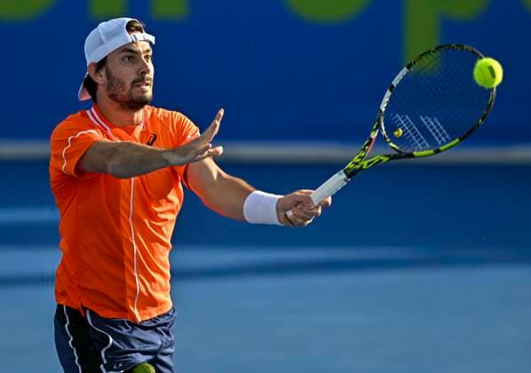 ATP, Tennis Herren Qatar Exxonmobil Open Tennis Tournament 2024 Giulio Zeppieri of Italy is playing against Emil Ruusuvuori of Finland in his round of 32 singles match at the ATP Qatar ExxonMobil Open tennis tournament at the Khalifa International Tennis Complex in Doha, Qatar, on February 20, 2024. DOHA Qatar  Copyright: xNoushadxThekkayilx originalFilename:varittyakkal-atpqatar240220_npPZp.jpg