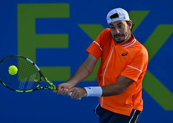 ATP, Tennis Herren Qatar Exxonmobil Open Tennis Tournament 2024 Giulio Zeppieri of Italy is playing against Emil Ruusuvuori of Finland in his round of 32 singles match at the ATP Qatar ExxonMobil Open tennis tournament at the Khalifa International Tennis Complex in Doha, Qatar, on February 20, 2024. DOHA Qatar  Copyright: xNoushadxThekkayilx originalFilename:varittyakkal-atpqatar240220_npRsu.jpg
