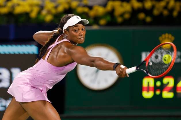 Sloane Stephens, Dubai Duty Free Tennis Championships, Dubai, U.A.E. Tennis - Dubai Tennis Championships 2024 - WTA, Tennis Damen - Dubai Duty Free Tennis Stadium - Dubai - - United Arab Emirates - 20 February 2024. Copyright: xJuergenxHasenkopfx