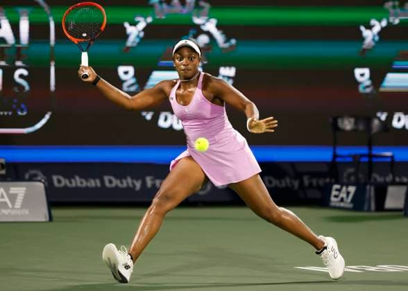 Sloane Stephens, Dubai Duty Free Tennis Championships, Dubai, U.A.E. Tennis - Dubai Tennis Championships 2024 - WTA, Tennis Damen - Dubai Duty Free Tennis Stadium - Dubai - - United Arab Emirates - 20 February 2024. Copyright: xJuergenxHasenkopfx