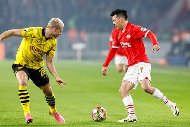 EINDHOVEN, 20-02-2024, Philips Stadium, UEFA Champions League season 2023 24, match between PSV and Borussia Dortmund, PSV player Hirving Lozano PSV - Borussia Dortmund  x24343893x Copyright: