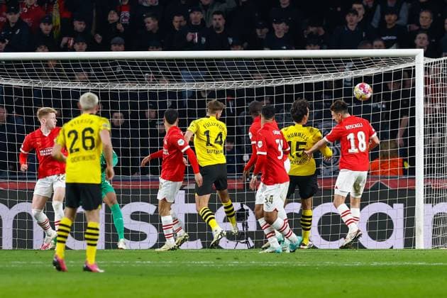 EINDHOVEN, 20-02-2024, Philips Stadium, UEFA Champions League season 2023 24, match between PSV and Borussia Dortmund, PSV player Olivier Boscagli PSV - Borussia Dortmund  x24344479x Copyright:
