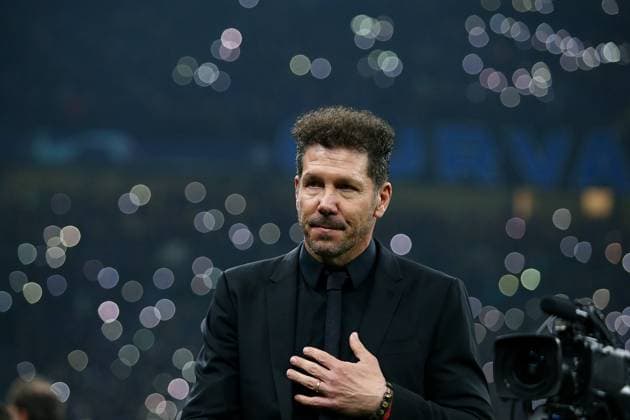 Foto Spada LaPresse 20 febbraio 2024 - Milano , Italia - calcio - Fc Inter Vs Atletico Madrid - Champions League 2023 2024 - Stadio San Siro Nella foto: Diego Simeone ( Atletico Madrid ) February 20 , 2024 Milan , Italy - sport, calcio - Fc Inter Vs Atletico Madrid - Champions League 2023 2024 - San Siro Stadium . In the pic : Diego Simeone ( Atletico Madrid )  Copyright: xSpada LaPressex