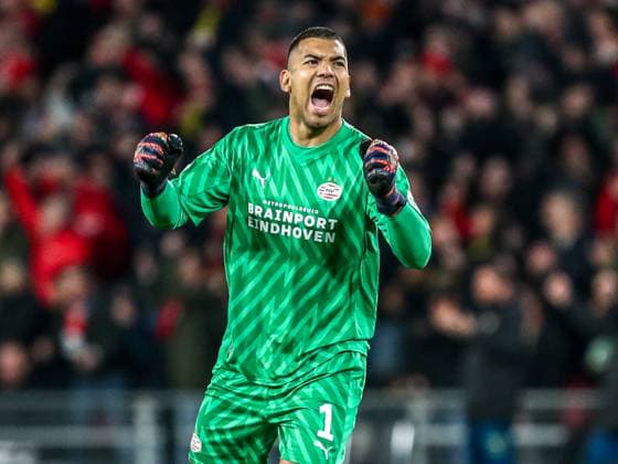 Tor, Torjubel, zum 1:1 durch Luuk de Jong (PSV Eindhoven, 09), Torwart Walter Benitez (PSV Eindhoven, 01), NLD, PSV Eindhoven vs. Borussia Dortmund BVB, UEFA Champions League 2023 24 - Achtefinale, Hinspiel, 20.02.2024, NLD, PSV Eindhoven vs. Borussia Dortmund BVB, UEFA Champions League 2023 24 - Achtefinale, Hinspiel, 20.02.2024, Foto: Eibner-Pressefoto Gabriel Boia EIndhoven Copyright: xEibner-Pressefoto GabrielxBoiax EP_EER
