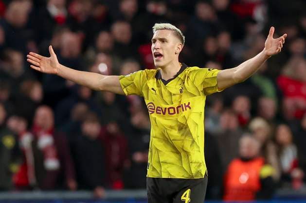 Sport Bilder des Tages Nico Schlotterbeck (Borussia Dortmund) gestikuliert, UEFA Champions League 2023 2024 - Round of 16 - 1st leg, PSV Eindhoven vs Borussia Dortmund, PSV Stadion, 20.02.2024, Eindhoven, Netherlands.