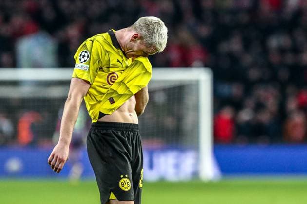 Julian Ryerson (Borussia Dortmund BVB, 26) unzufrieden, enttäuscht enttaeuscht nach dem Spiel, NLD, PSV Eindhoven vs. Borussia Dortmund BVB, UEFA Champions League 2023 24 - Achtefinale, Hinspiel, 20.02.2024, NLD, PSV Eindhoven vs. Borussia Dortmund BVB, UEFA Champions League 2023 24 - Achtefinale, Hinspiel, 20.02.2024, Foto: Eibner-Pressefoto Gabriel Boia EIndhoven Copyright: xEibner-Pressefoto GabrielxBoiax EP_EER