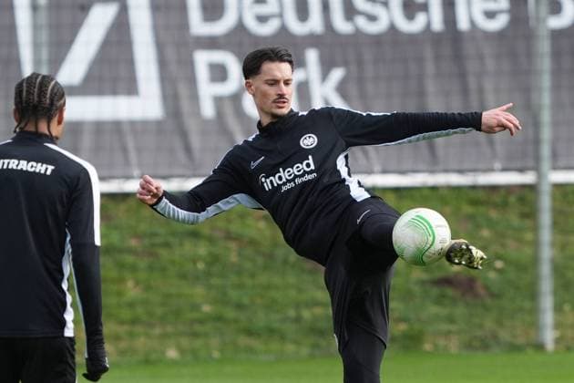 Robin Koch (Eintracht Frankfurt) - Frankfurt 21.02.2024: Eintracht Frankfurt Abschlusstraining, Deutsche Bank Park, UEFA Conference League