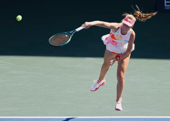 Magdalena Frech, Dubai Duty Free Tennis Championships, Dubai, U.A.E. Tennis - Dubai Tennis Championships 2024 - WTA, Tennis Damen - Dubai Duty Free Tennis Stadium - Dubai - - United Arab Emirates - 21 February 2024. Copyright: xJuergenxHasenkopfx