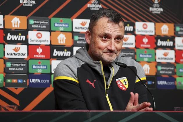CONF RC LENS LIGUE EUROPA PHOTOPQR VOIX DU NORD SEVERINE COURBE ; 21 02 2024 ; Fribourg, Stade Europa, Allemagne le 21 02 24. Conference de presse du coach du RC Lens Franck Haise avant le match de barrage retour de Ligue Europa contre le SC Fribourg. PHOTO SEVERINE COURBE LA VOIX DU NORD Feb 21st 2024 press conference, PK, Pressekonferenz of RC Lens a day before its match against Fribourg in Europa League NORD PAS DE CALAIS France  Copyright: xPHOTOPQR VOIXxDUxNORD MAXPPPxSEVERINExCOURBEx 20240221VDN8671 20240221VDN8660