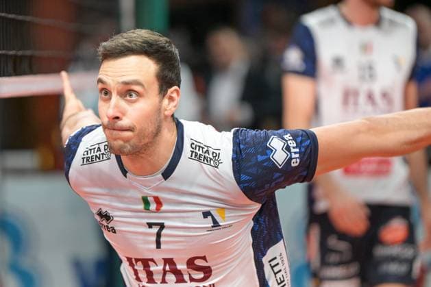 Berlin, Deutschland 21. Januar 2024: CL Volleyball - 1 4 Finale - 2023 2024 - Berlin Recycling Volleys vs. Itas Trentino Im Bild: Oreste Cavuto (Itas Trentino) setzt zum Sprung an Copyright: xFotostandx xReuhlx