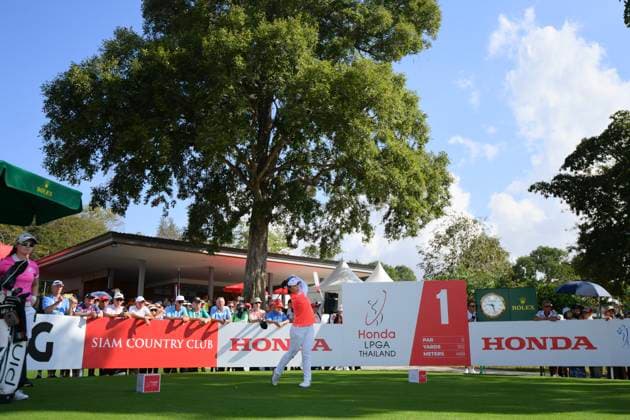 Honda LPGA, Golf Damen Thailand 2024 Moriya Jutanugarn from Thailand is playing her tee shot during the first round of the Honda LPGA Thailand 2024 at Siam Country Club Old Course in Chonburi, Thailand, on February 22, 2024. Chonburi Thailand  Copyright: xVachiraxVachirax originalFilename:kalong-notitle240222_npx81.jpg