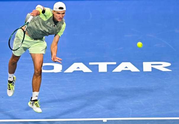 ATP, Tennis Herren Qatar Exxonmobil Open Tennis Tournament 2024 Jakub Mensik from the Czech Republic is playing in his quarterfinal singles match against Andrey Rublev at the ATP Qatar ExxonMobil Open tennis tournament at the Khalifa International Tennis Complex in Doha, Qatar, on February 22, 2024. DOHA Qatar  Copyright: xNoushadxThekkayilx originalFilename:varittyakkal-atpqatar240222_npLMF.jpg