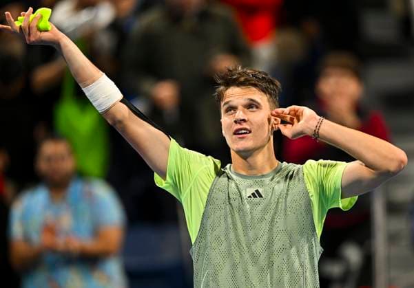 ATP, Tennis Herren Qatar Exxonmobil Open Tennis Tournament 2024 Jakub Mensik from the Czech Republic is celebrating his victory in the quarterfinal singles match against Andrey Rublev at the ATP Qatar ExxonMobil Open tennis tournament at the Khalifa International Tennis Complex in Doha, Qatar, on February 22, 2024. DOHA Qatar  Copyright: xNoushadxThekkayilx originalFilename:varittyakkal-atpqatar240222_npq9k.jpg